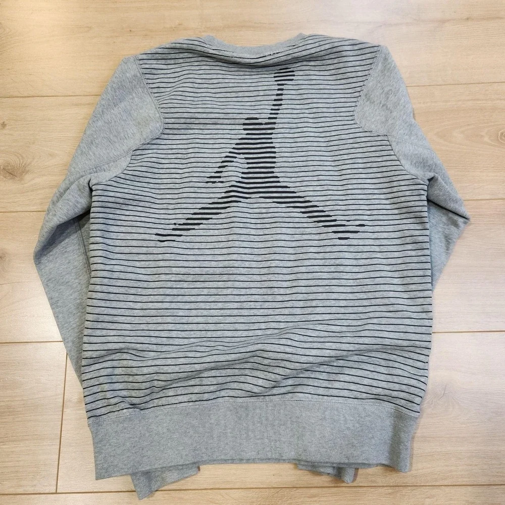 Jordan Sweatshirt Mens Medium Gray Striped Jumpman Back Crewneck Fleece Pullover